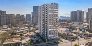 Edificio Lía Aguirre, RVC — fachada